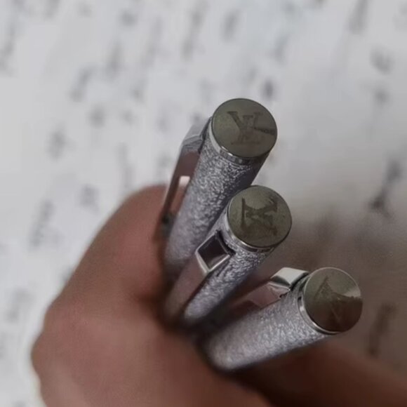 New metallic LOUIS VUITTON Ballpoint Pen(Gift with Purchase) - Picture 9 of 9